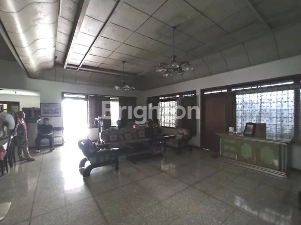 image RUMAH DI JALAN RAYA JEMUR ANDAYANI SURABAYA (3)