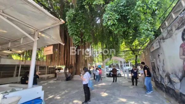 image GEDUNG KOMERSIAL PREMIUM 1030M² DI JALAN PROGO STRATEGIS (1)