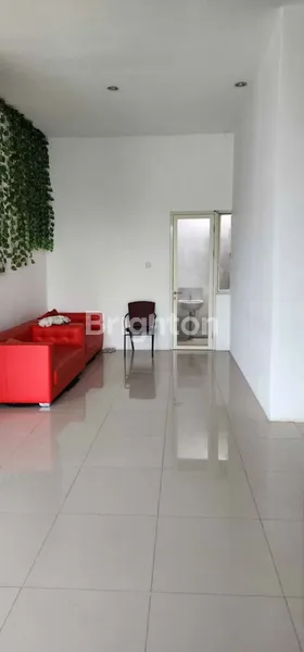 image MURAH BANGET! RUKO TENGAH KOTA DI  KALIWARON DEKAT DHARMAHUSADA DAN UNAIR, COCOK UNTUK USAHA, CAFE, PERKANTORAN (6)