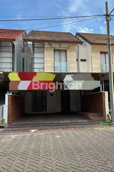 image RUMAH 2 LANTAI LOKASI STRATEGIS DEKAT KENJERAN PAKUWON CITY SURAMADU MERR GALAXY MALL PASAR ATOM MULYOSARI SUTOREJO KALIJUDAN (1)