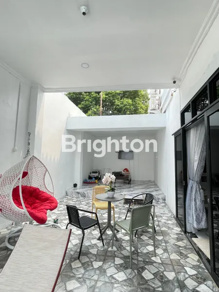 image HUNIAN MEWAH 2 LANTAI DENGAN KOLAM RENANG DI PONDOK JAGUNG TIMUR, SERPONG UTARA (2)