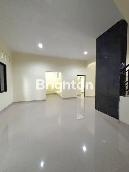 image RUMAH  3 LANTAI DI CLUSTER KENCANALOKA BSD, 7KT, CARPORT LEGA (3)