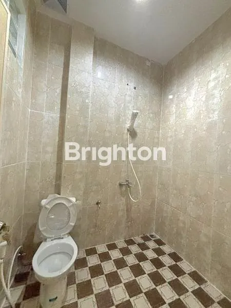 image RUMAH  3 LANTAI DI CLUSTER KENCANALOKA BSD, 7KT, CARPORT LEGA (5)