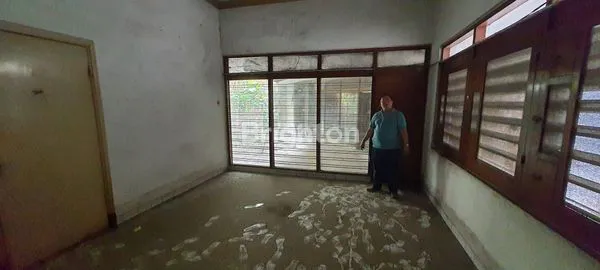 image RUMAH RUSAK DAERAH BUBUTAN (2)