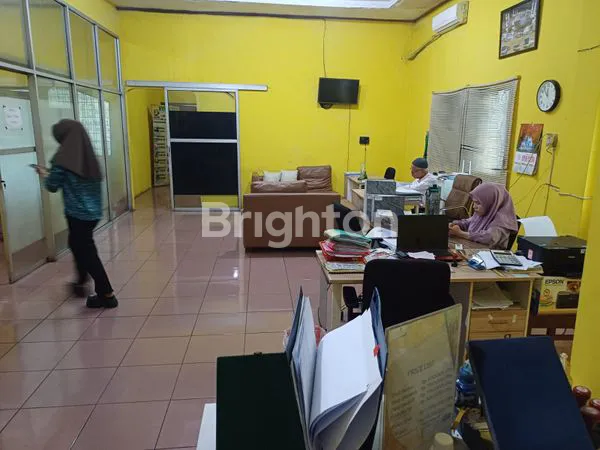 image TANAH & BANGUNAN STRATEGIS DI SISINGAMANGARAJA, IDEAL UNTUK KANTOR (4)