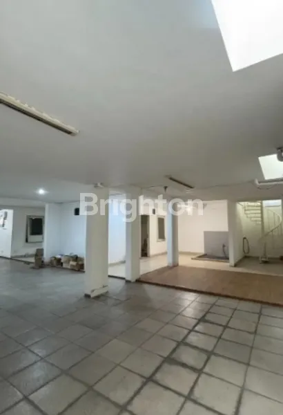 image SIAP HUNI RUMAH 3 LANTAI ARAYA 1 GALAXY BUMI PERMAI ROW 3 MOBIL DEKAT KERTAJAYA, MANYAR, KLAMPIS, PAKUWON CITY (7)