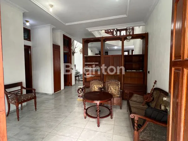 image RUMAH MEWAH 2 LANTAI DI PAKUAN 2 BOGOR – LUAS 300M², JALAN UTAMA! (6)