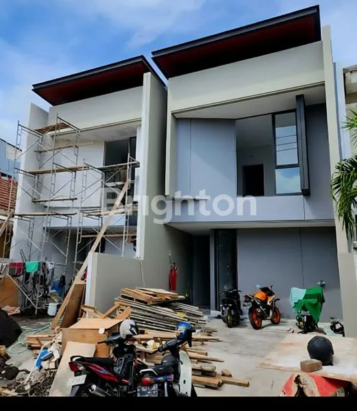 image HUNIAN MEWAH 2 LANTAI DI MULYOSARI PRIMA, 4+1 KT. (1)