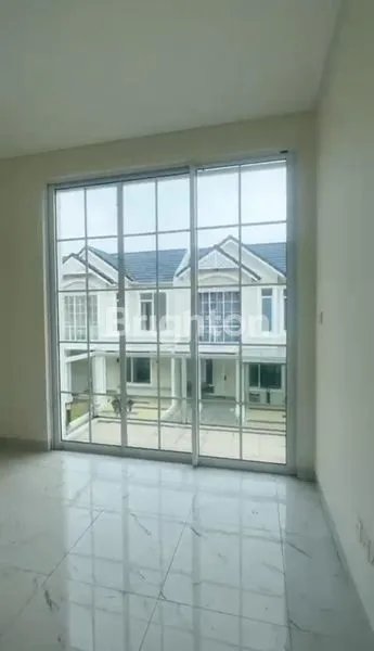 image RUMAH LAVON SWANCITY TANGERANG (6)