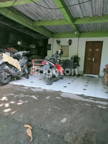 image RUMAH KOMERSIAL NOL JALAN RAYA TAMAN, LEBAR 14, DEKAT WARU, SIDOARJO (2)