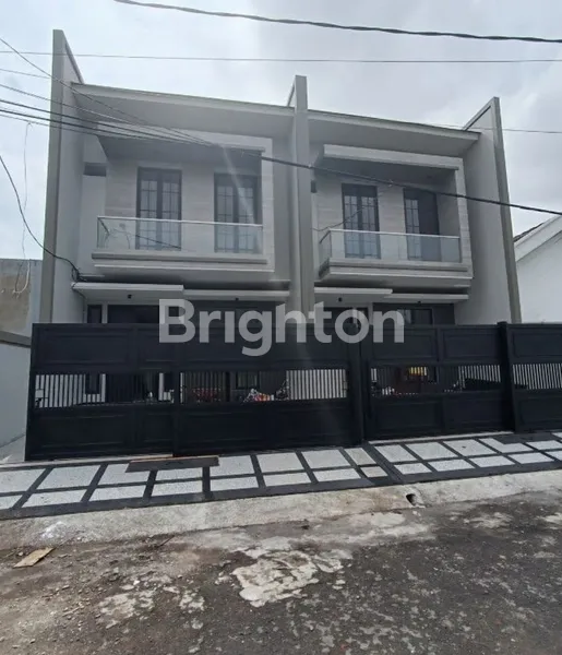 image MANYAR KERTA ADI RUMAH BARU LOKASI TERBAIK, ROW JALAN 3,5 MOBIL  (1)