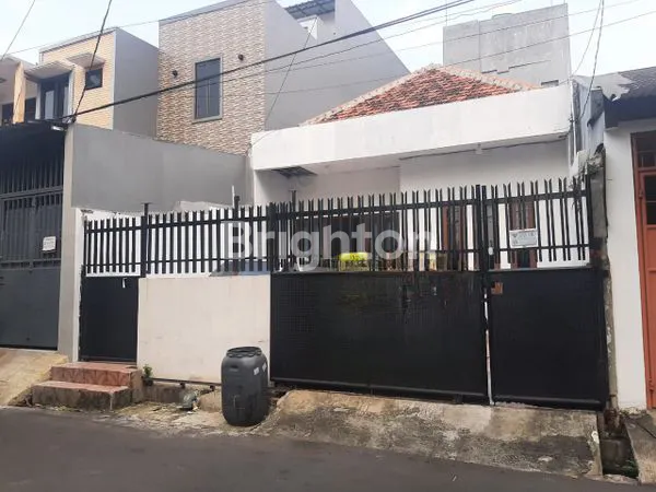image RUMAH SIAP HUNI DI DR.MAKALIWE GROGOL, JAKARTA BARAT  (1)