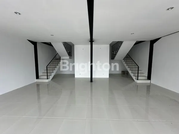 image DISEWAKAN RUKO BARU 2 LANTAI – LOKASI SUPER STRATEGIS JALAN TEUKU UMAR (3)