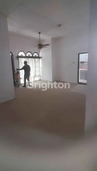 image HUNIAN NYAMAN 3KT HADAP TIMUR, SHM (2)