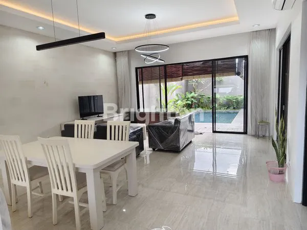 image \UD83C\UDF3F VILLA BARU CANTIK DENGAN KOLAM RENANG DI GUNUNG SALAK – FULL FURNISHED!\N\N\N \U2728 NEW FRESH VILLA-STYLE HOUSE, LOKASI PREMIUM, SIAP HUNI – TINGGAL BAWA KOPER!\N (7)