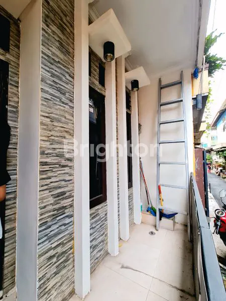 image RUMAH CANTIK MURAH DI KAMPUNG IRIAN KEMAYORAN.NYAMAN HUNI,COCOK UNTUK KELUARGA MILENIAL. (5)