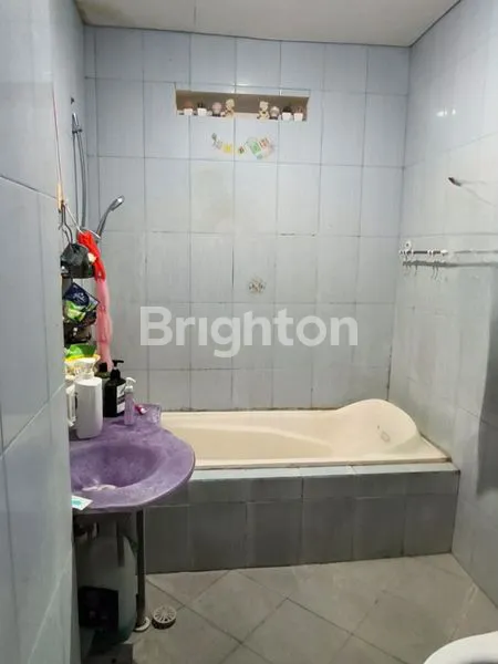 image RUMAH DI TENGAH KOTA DENPASAR  BANGUNAN 3 LANTAI 300 M² SHM  (4)