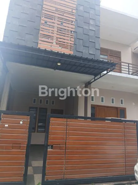 image RUMAH 3 LANTAI DI LINGKUNGAN PERUMAHAN YANG SANGAT NYAMAN BEBAS BANJIR (1)