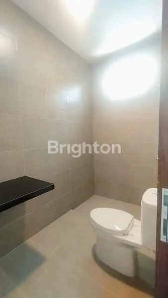 image RUMAH MINIMALIS DAN SIAP HUNI, ELEGAN DAN BERSIH. 3 KAMAR TIDUR, 2 KAMAR MANDI, DENGAN HALAMAN BELAKANG (BACKYARD), DEKAT DENGAN BANDARA (AIRPORT) - BATAM CENTER (6)