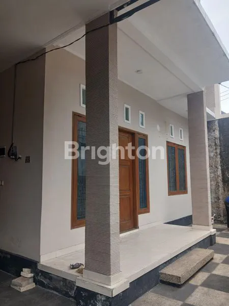 image RUMAH 3 LANTAI DI LINGKUNGAN PERUMAHAN YANG SANGAT NYAMAN BEBAS BANJIR (4)