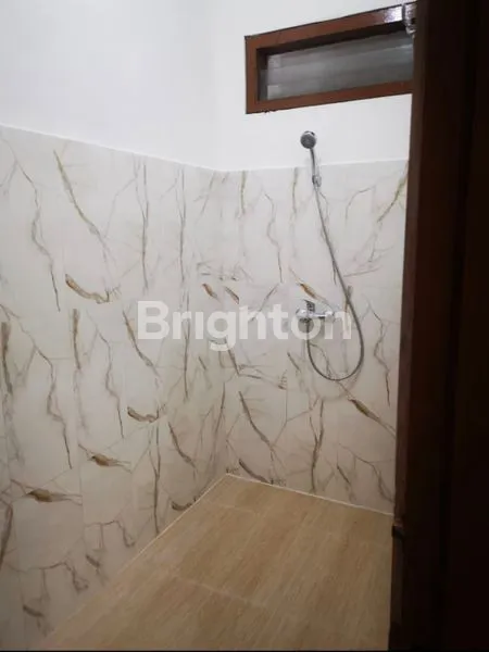 image  RUMAH 1 LANTAI SIAP HUNI DEKAT UBAYA NGAGEL BRATANG BARATAJAYA MANYAR (7)