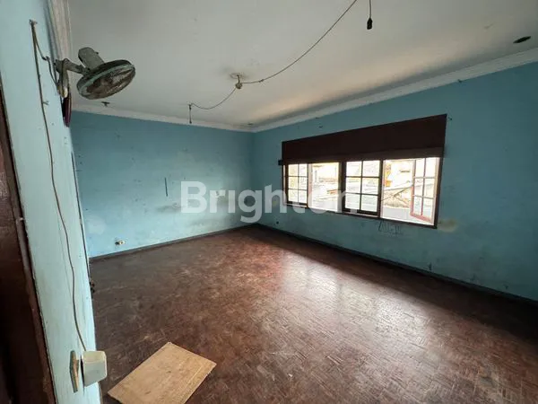 image RUMAH HITUNG TANAH KEBON JERUK (3)