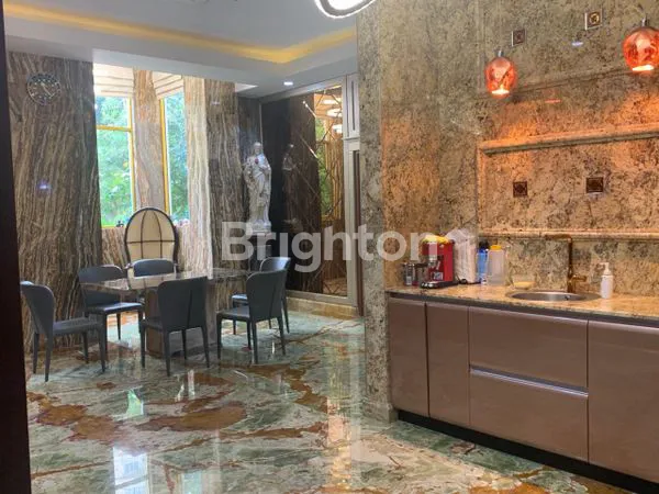 image DIJUAL UNIT APARTEMEN DI PALADIAN PARK KELAPA GADING JAKARTA UTARA. LANTAI RENDAH (1)