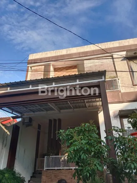 image RUMAH 2 LANTAI CANTIK DI BALIKPAPAN BARU (2)