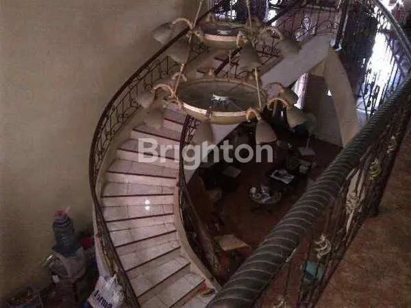 image RUMAH VILLA ARTERI KEBON JERUK (2)