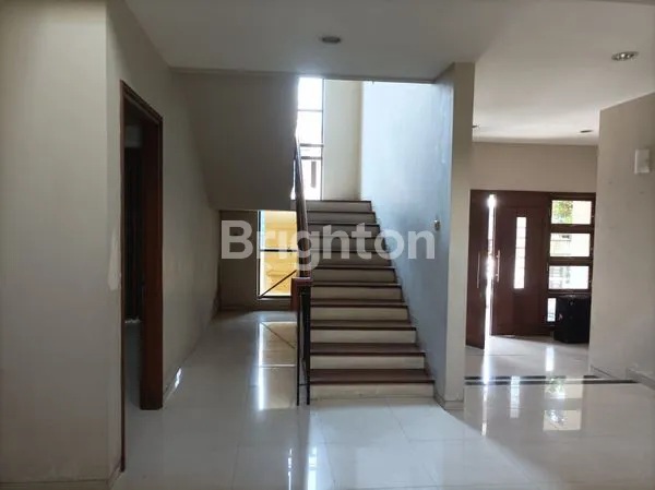 image DIJUAL RUMAH MEWAH DI SOLOBARU, LINGKUNGAN ELITE DAN NYAMAN!!! SISTEM CLUSTER, KEAMANAN TERJAGA!! ISTIMEWA (4)