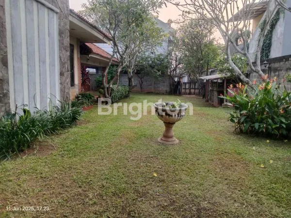 image RUMAH MEWAH DI SERPONG (3)