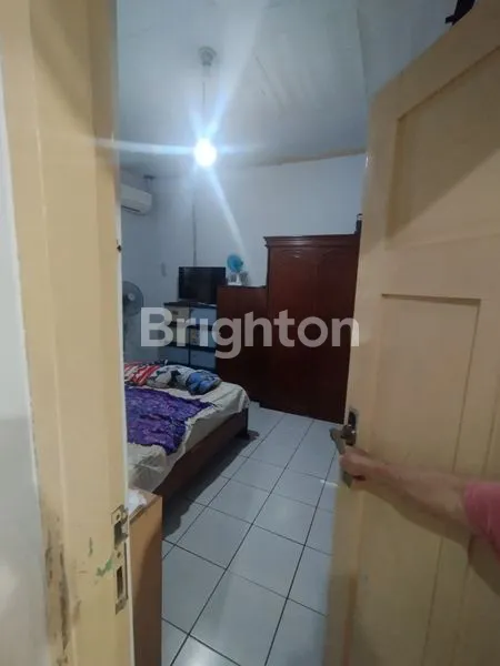 image DI JUAL CEPAT RUMAH 1 LANTAI RAPI DAN SIAP HUNI DI PETOJO BARAT GAMBIR JAKARTA PUSAT. POSISI DEPAN TAMAN (3)