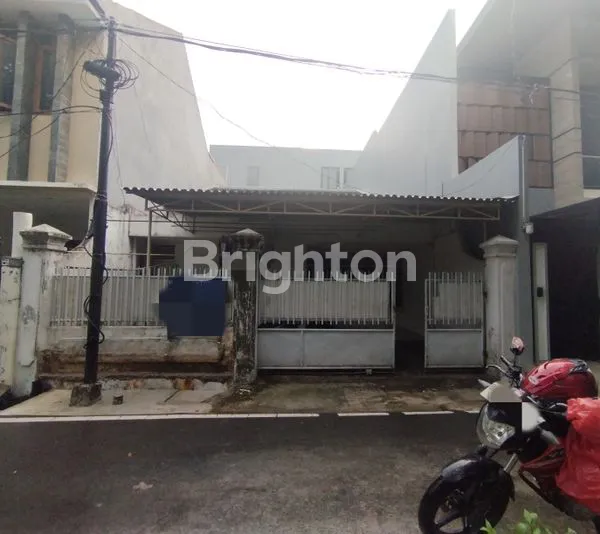 image DI JUAL CEPAT RUMAH 1 LANTAI RAPI DAN SIAP HUNI DI PETOJO BARAT GAMBIR JAKARTA PUSAT. POSISI DEPAN TAMAN (5)