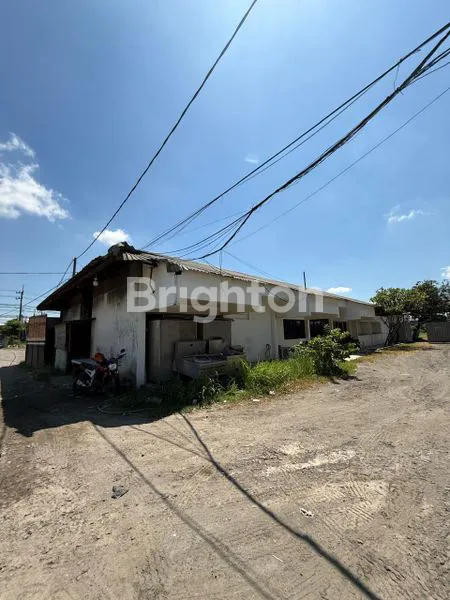 image GUDANG LUAS BENTUK TANAH NGANTONG DI RAYA GILANG SEPANJANG, TAMAN WARU SIDOARJO JAWA TIMUR. STRATEGIS BEBAS BANJIR, NOL JALAN RAYA BESAR, DEKAT PABRIK KAPAL API, PERINDUSTRIAN, PINTU MASUK TOLL. HARGA BERSAHABAT  (5)