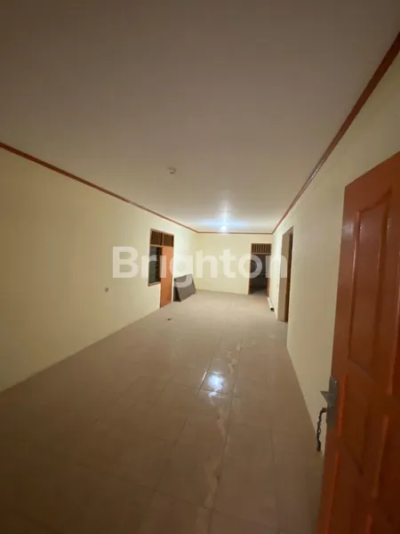 image RUMAH LUAS DI JELAMBAR SELATAN (5)