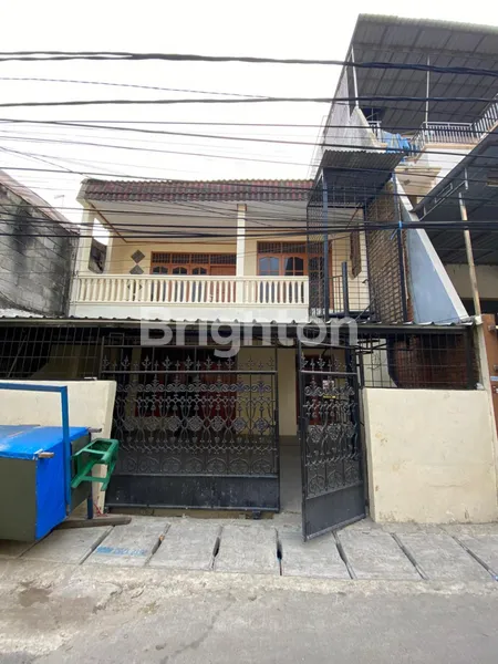 image RUMAH LUAS DI JELAMBAR SELATAN (2)