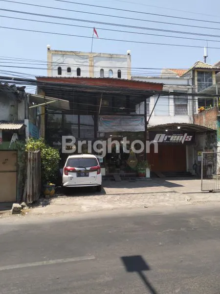 image RUKO STRATEGIS 3 LANTAI DI MENUR PUMPUNGAN (1)