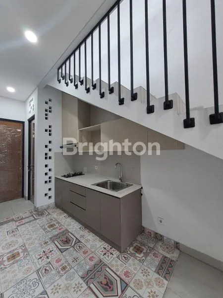 image RUMAH ASRI 2 LANTAI DI GRIYA LOKA BSD SEKTOR 1.6 (3)