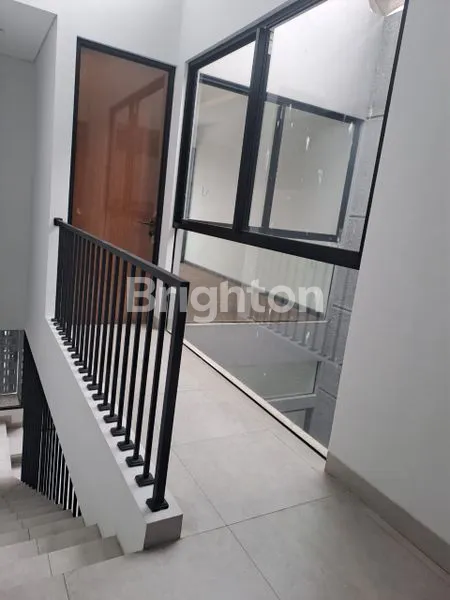 image RUMAH ASRI 2 LANTAI DI GRIYA LOKA BSD SEKTOR 1.6 (4)