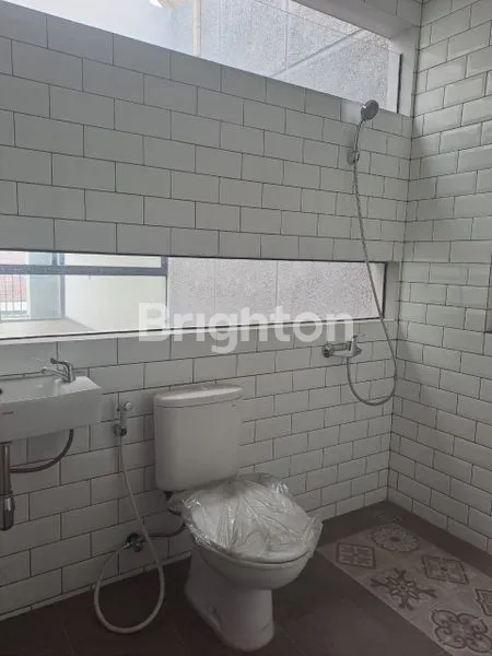 image RUMAH ASRI 2 LANTAI DI GRIYA LOKA BSD SEKTOR 1.6 (8)