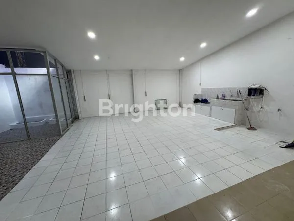 image RUMAH GREENLAKE CITY CIPONDOH TANGERANG (6)