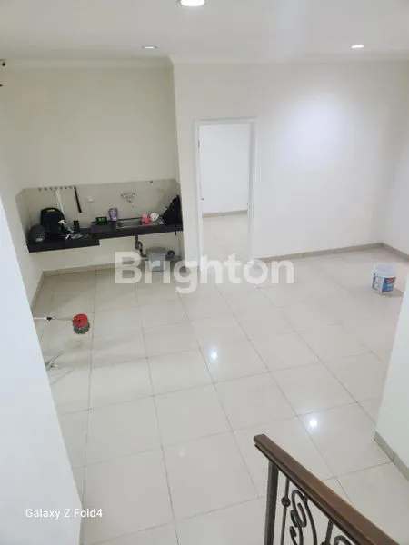 image RUMAH GREENLAKE CITY CIPONDOH TANGERANG (7)