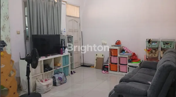 image DIJUAL RUMAH 2 LANTAI SIAP HUNI + TEMPAT USAHA DI PERUM LEMBAH HIJAU GOBEL-MEKARSARI CIMANGGIS DEPOK (3)