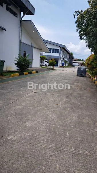 image GUDANG STRATEGIS PINGGIR JALAN MULAWARMAN (2)