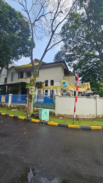 image RUMAH LUAS 410 DI GIRI LOKA 3 SERPONG, DEKAT PUSAT PENDIDIKAN INTERNASIONAL (1)