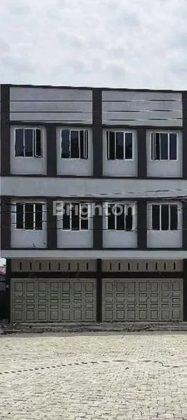 image RUKO 4 PINTU GANDENG STRATEGIS SOEKARNO HATTA PEKANBARU (1)