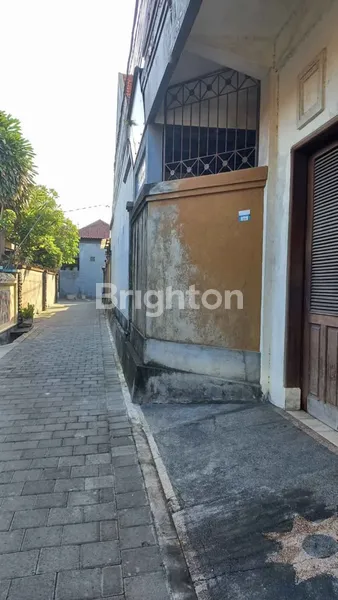 image DIJUAL RUMAH 2 LANTAI HOOK – JL. BADAK SARI, RENON, DENPASAR (5)