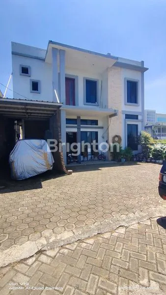 RUMAH VILLA 2 LANTAI BANGUNAN BARU DI BUMIAJI KOTA BATU