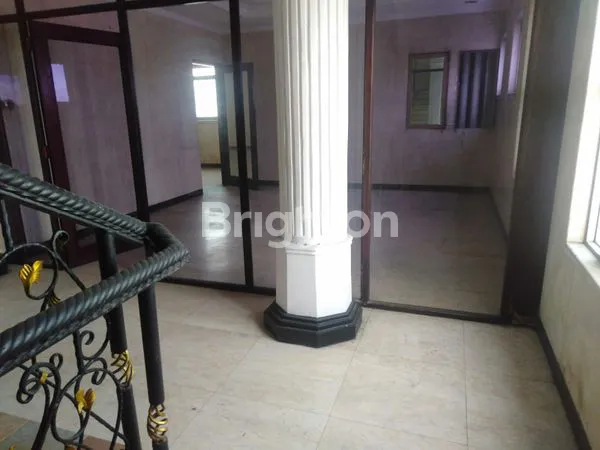 image DIJUAL / SEWA GEDUNG 5 LANTAI DI JALAN UTAMA DAAN MOGOT RAYA SIAP PAKAI.\\N (8)