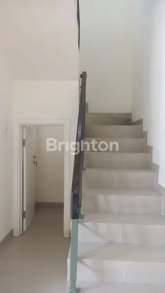 image DISEWAKAN CEPAT RUMAH PARAMOUNT (6)